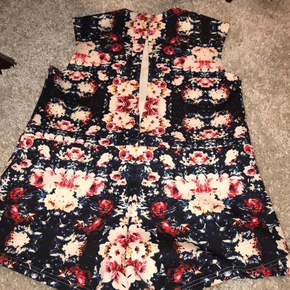 Romper - Picture 3 of 4